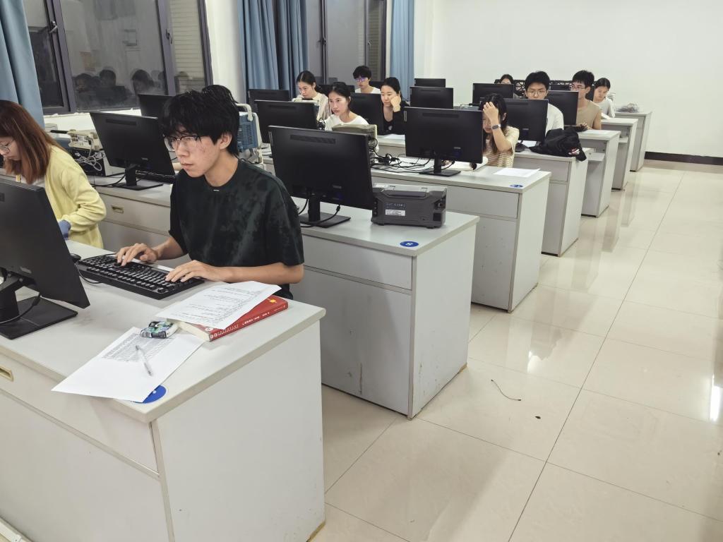国产精品va在线观看不