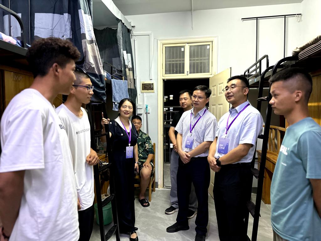 国产精品va在线观看不